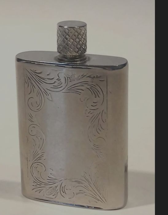 Sticluță veche de parfum