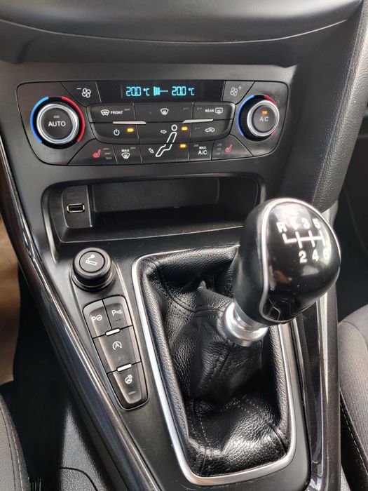 Ford Focus Titanium 2018 EcoBoost Euro6 Carte service/factura/Garantie