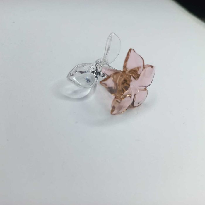 Figurină floare Swarovski originală – cu cutie, stare impecabilă