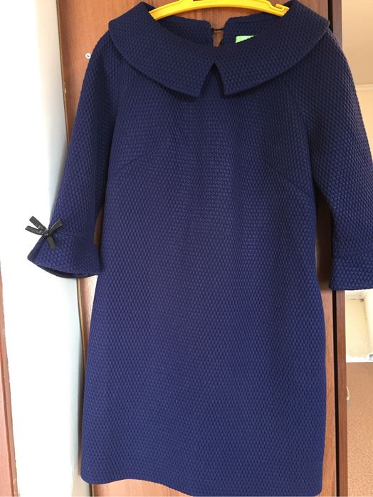 Новая  платье  продам  срочно .