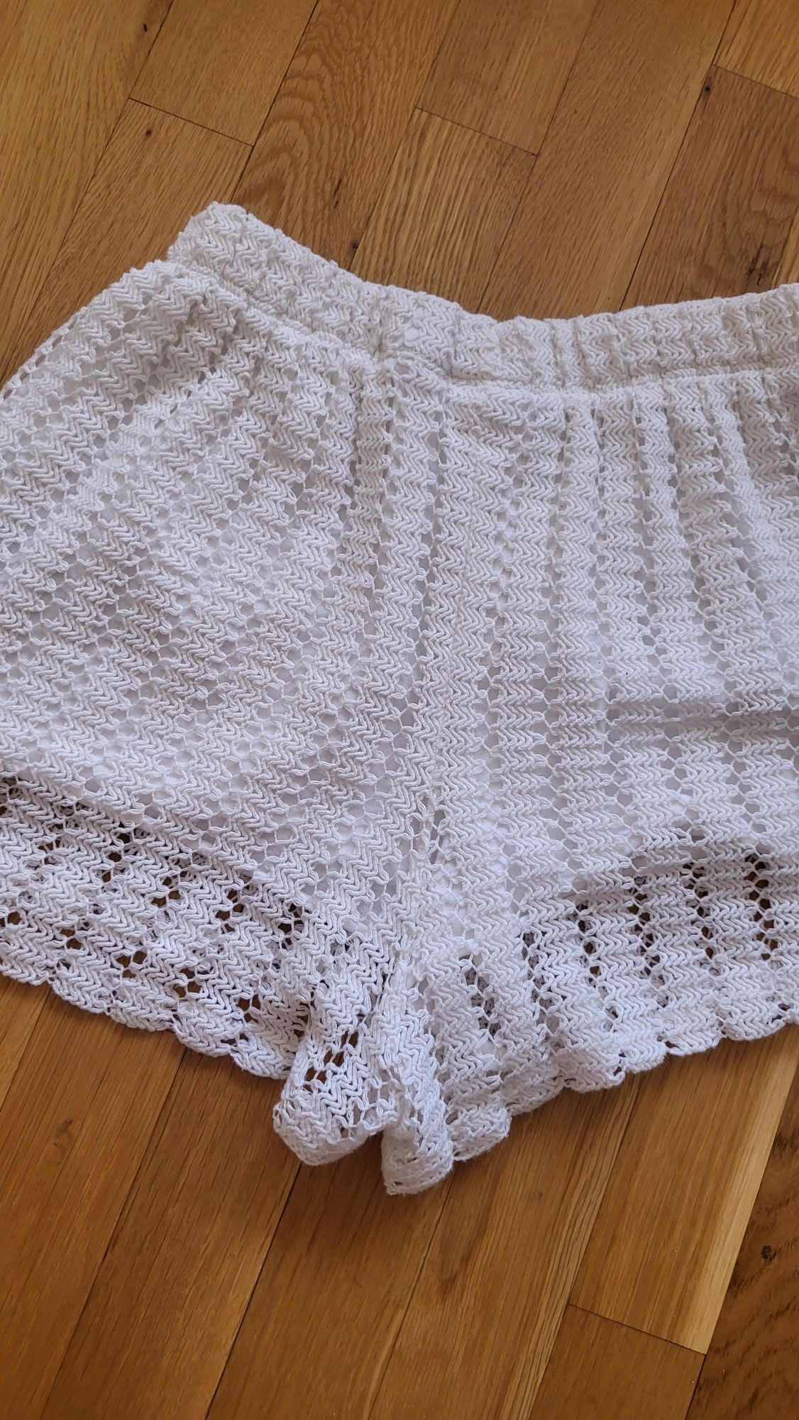 Екип на Zara 140