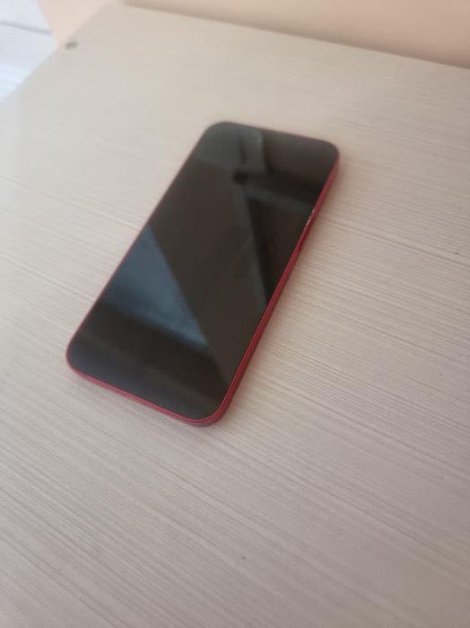 iPhone 13 – отлично състояние, батерия 74%