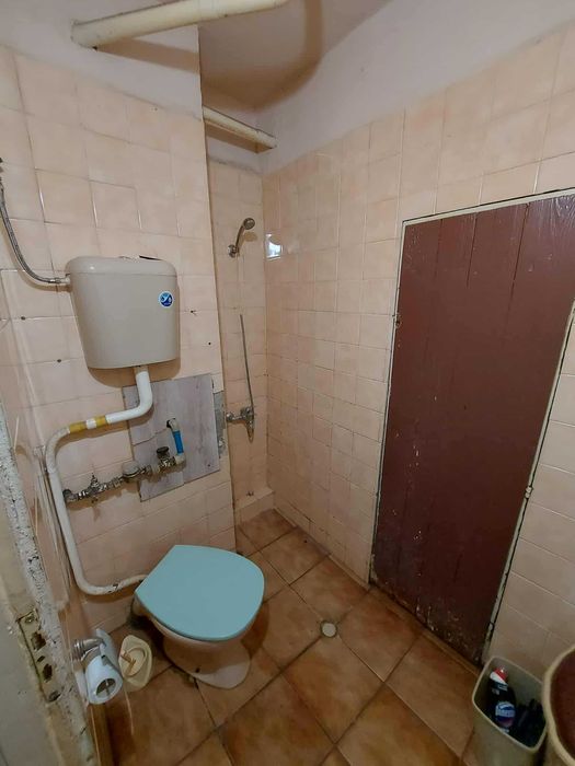 Двустаен апартамент, Пазара