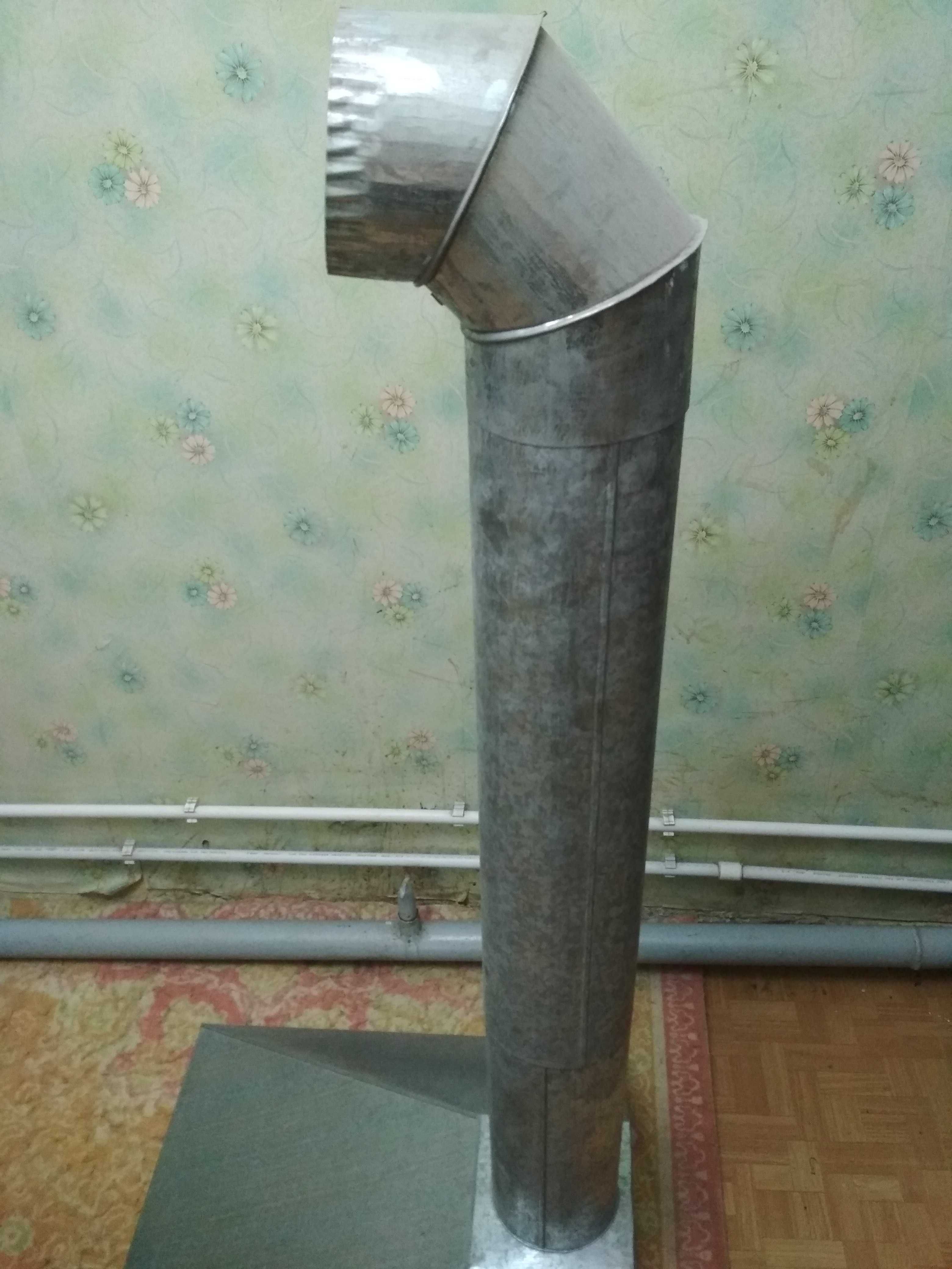Вытяжка кухонная продается.