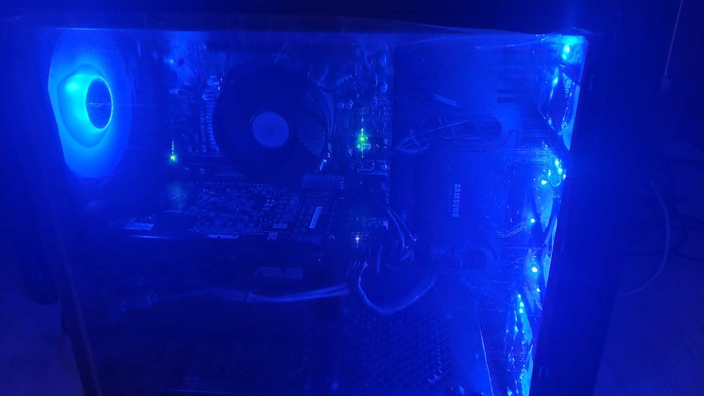 Sistem Supermicro i7 7700 16GB DDR4 RX580 impecabil