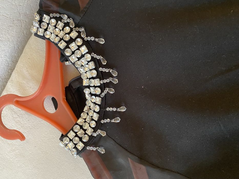 Продается очень красивое платье отличного качества в размере S