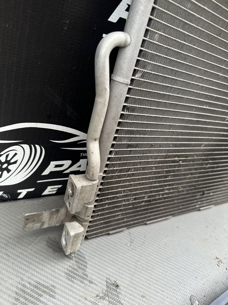 Radiator AC / spoiler trager partea de sus Volkswagen Passat B8 ARTEON