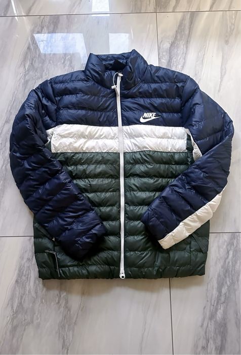 Nike куртка новая оригинал