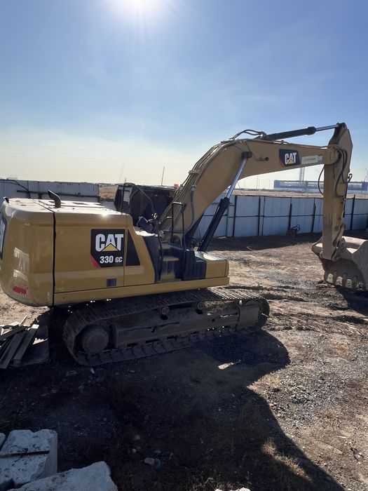 Услуги гусеничного экскаватора Cat 330