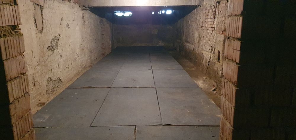 Inchiriez doua spatii de depozitare aproape de centru