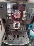 Vand masina de cafea Delonghi
