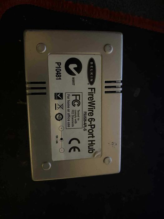 Placă PCI FireWire IEEE1394 cu 4 si Belkin FireWire cu 6 porturi