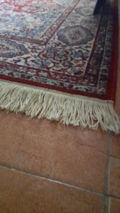 ПЕРСИЙСКИ килим,  много запазен.