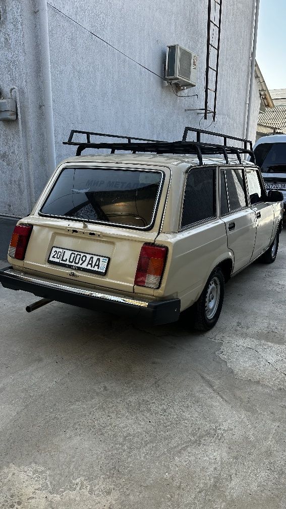 Lada 2104 sotiladi