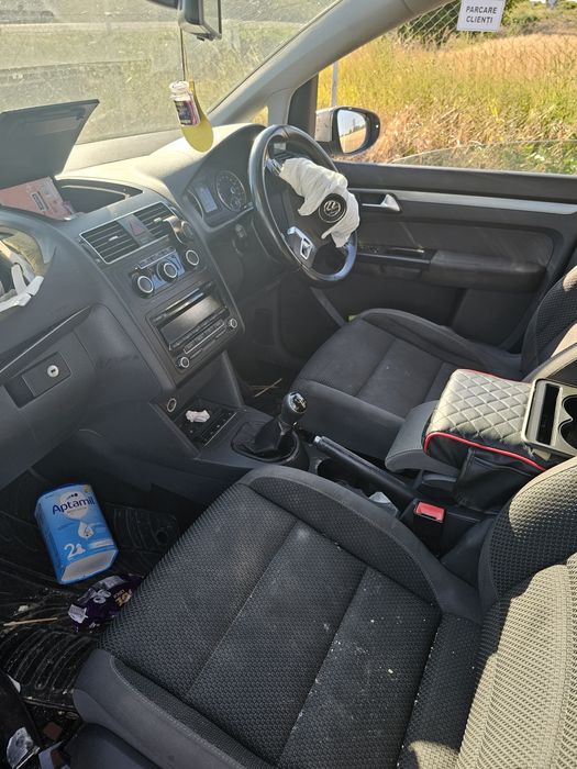 Dezmembrez vand piese pt vw touran 2014, motorina 1,6 cod motor cay,