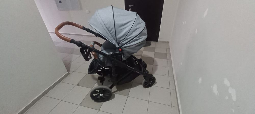 Продам детскую коляску