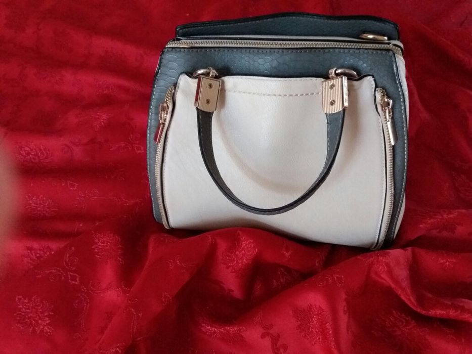 Geanta dama instare perfecta