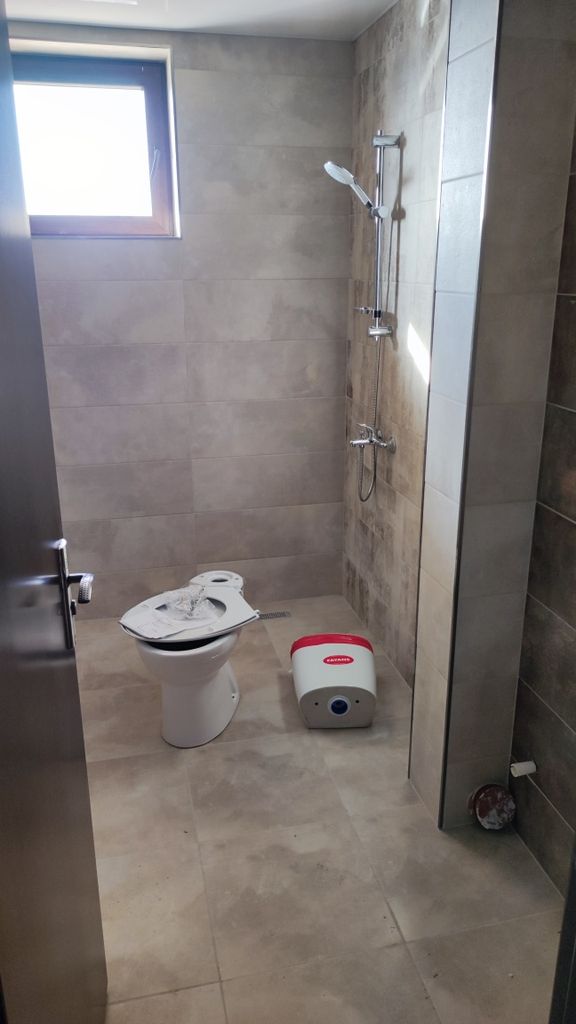 Продава се Тристаен апартамент в Казанлък - 110 кв.м за 1372 €/кв.м - Снимка #1