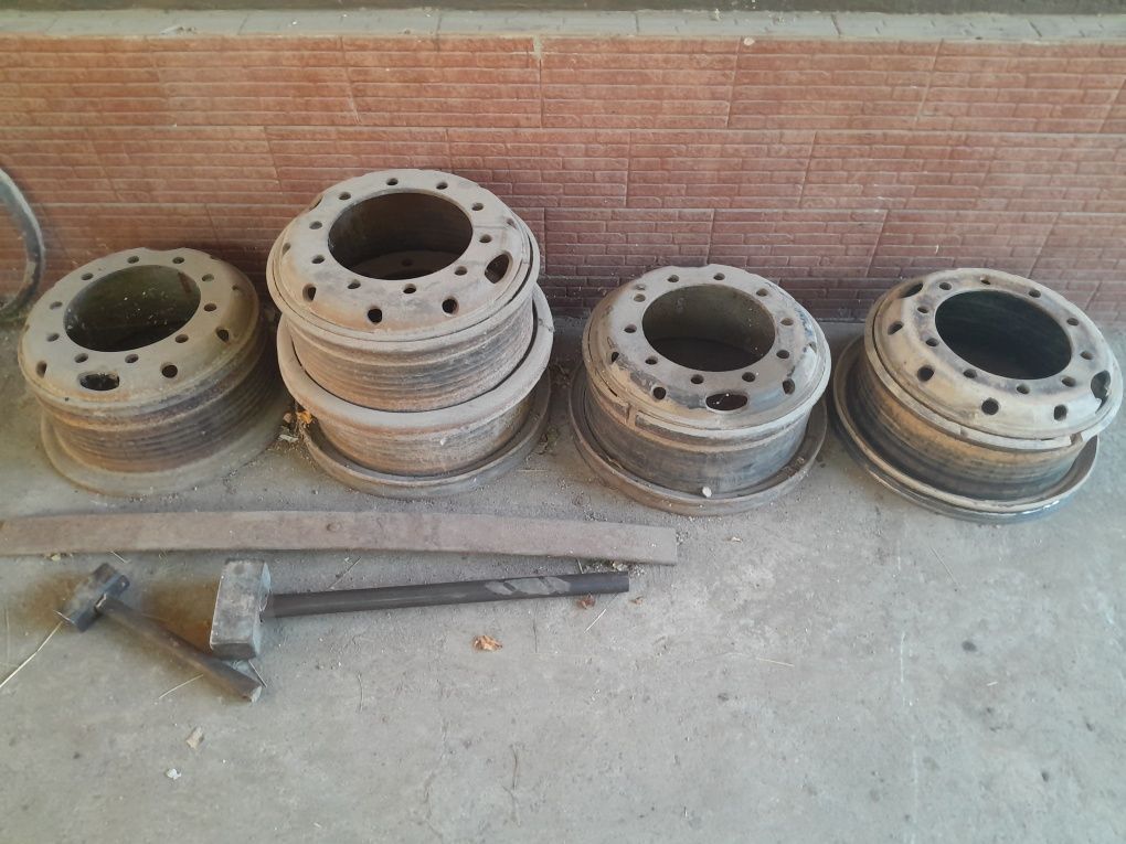 Продам диски на камаз 65115