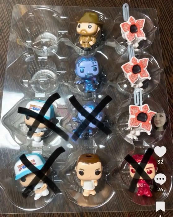 Киндер джой очень странные дела