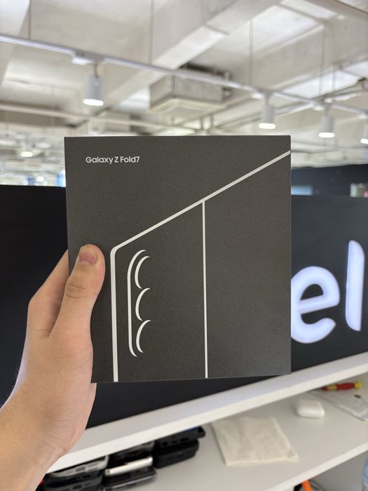 Samsung Z Fold7 256gb