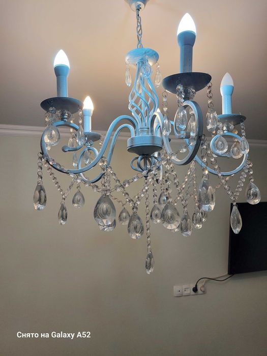 Люстра пятирожковая