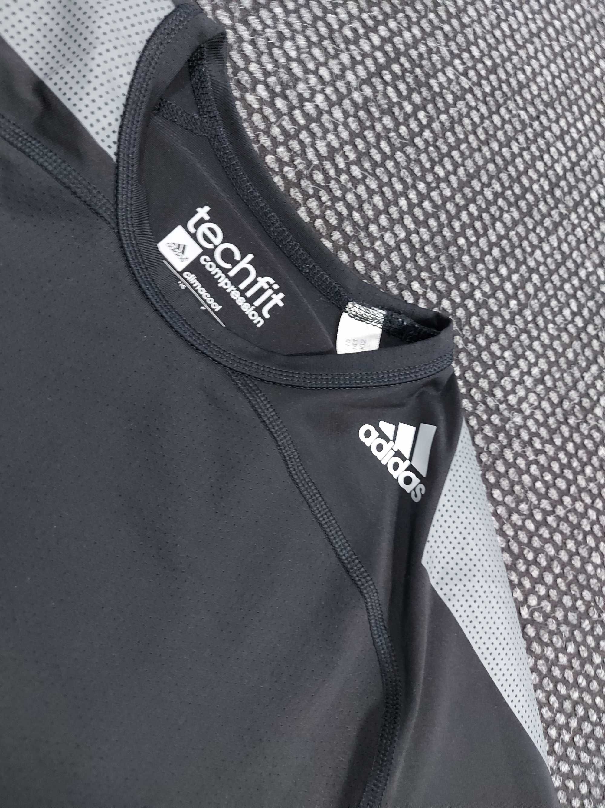 Adidas techfit тениска M размер