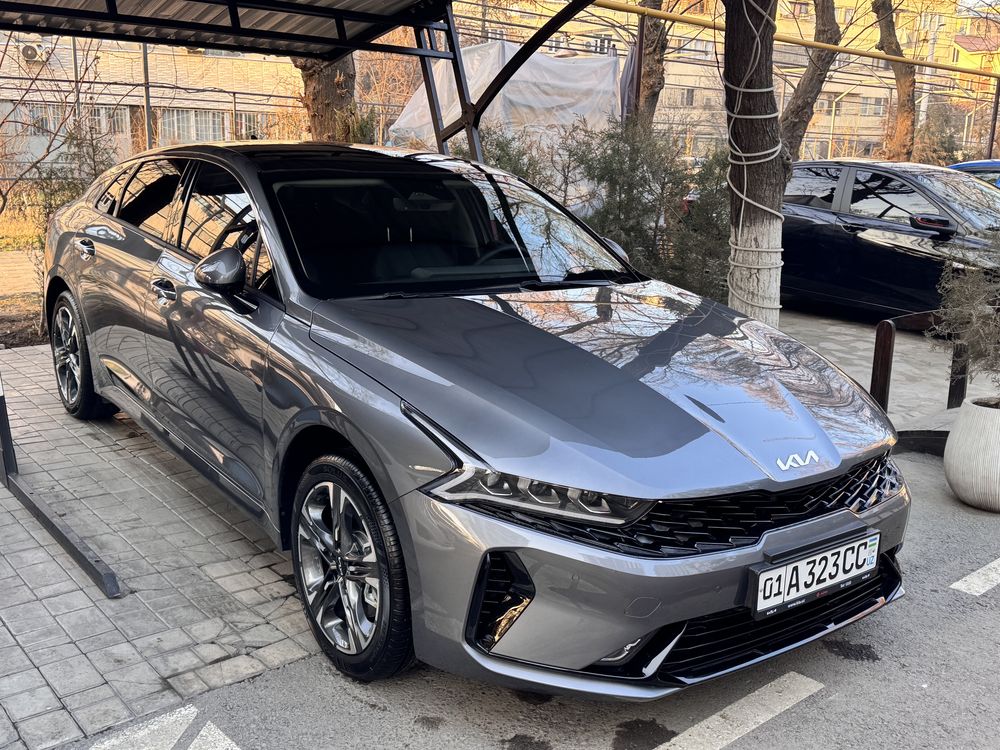 Kia K5 Style T 2.0 турбо мокрый асфальт