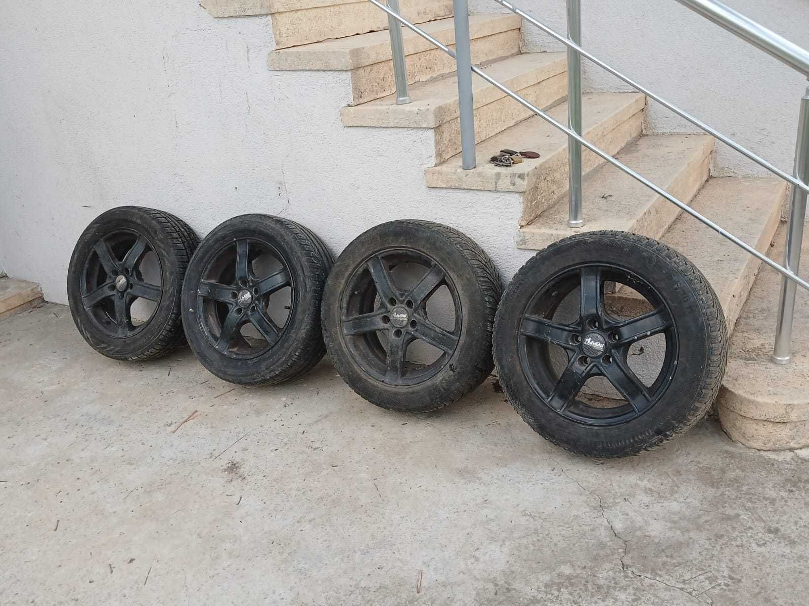 Продават се джанти с гуми