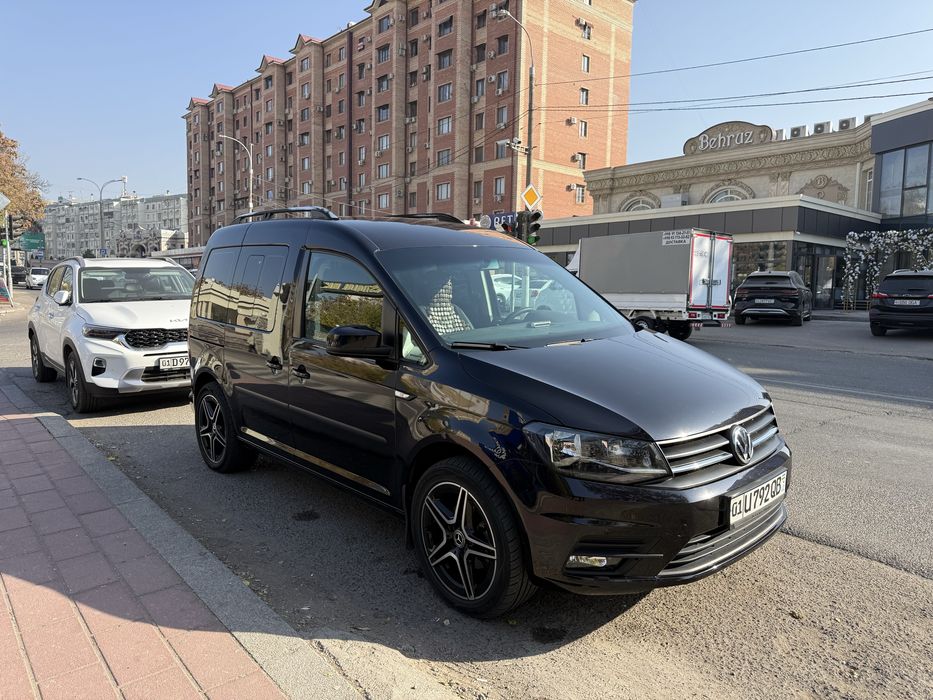 Wolkswagen Caddy Black Tradeline