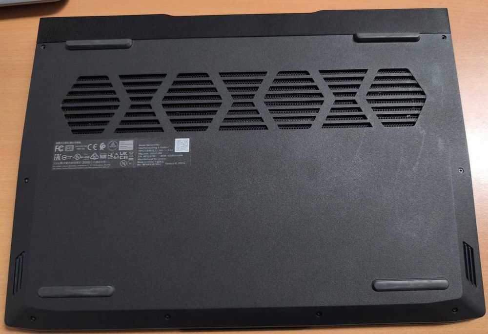 Laptop Lenovo IdeaPad Gaming 3 15ARH7 cu procesor AMD Ryzen™ 5 7535HS