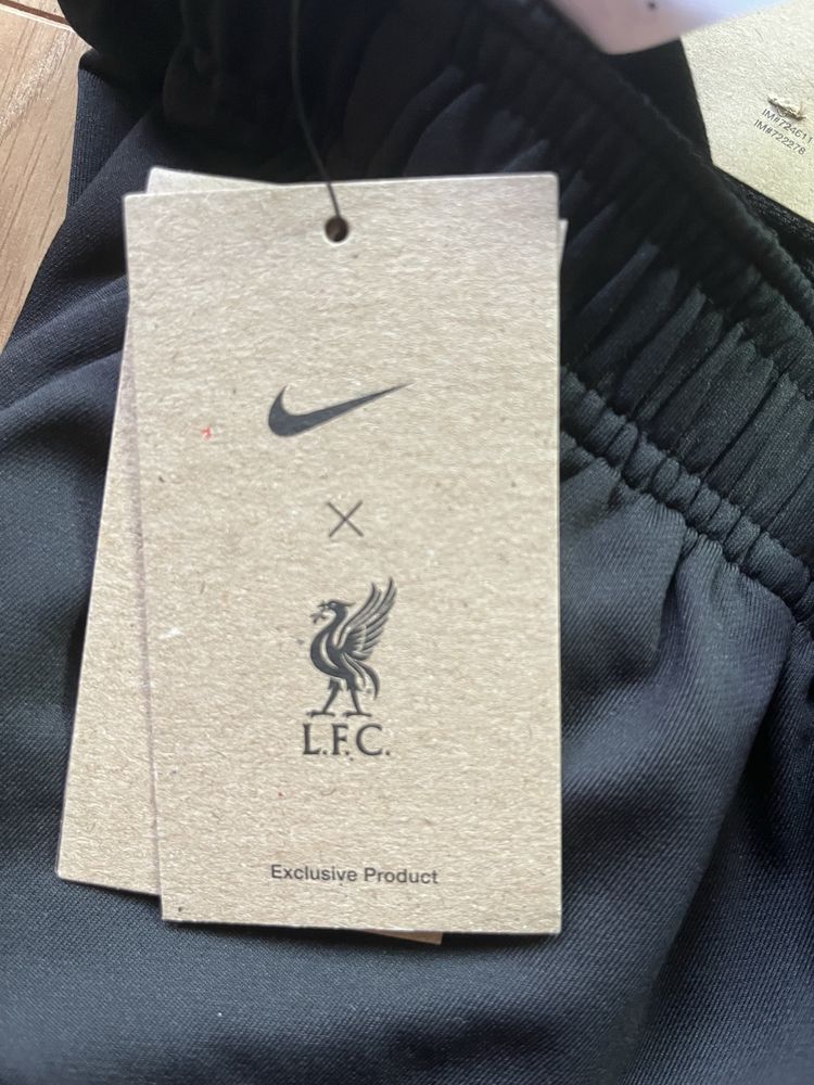 Анцуг на Liverpool