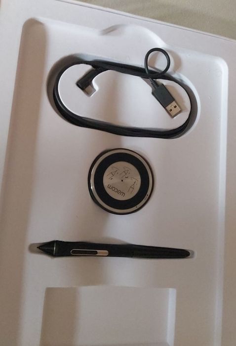 Tabletta Wacom Intuos PRO, mărime M