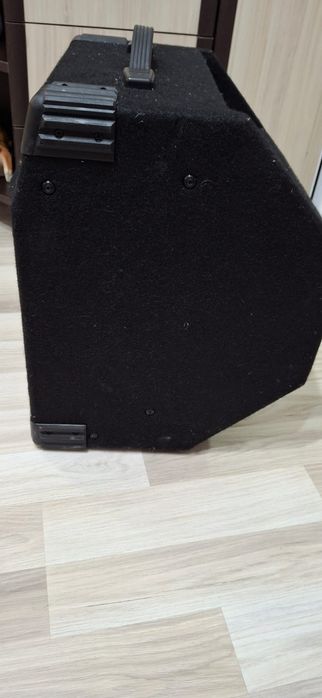 Усилвател BEHRINGER 180W