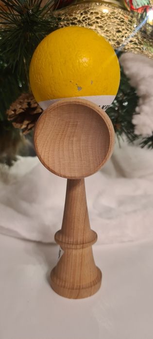 Vând Kendama Krom