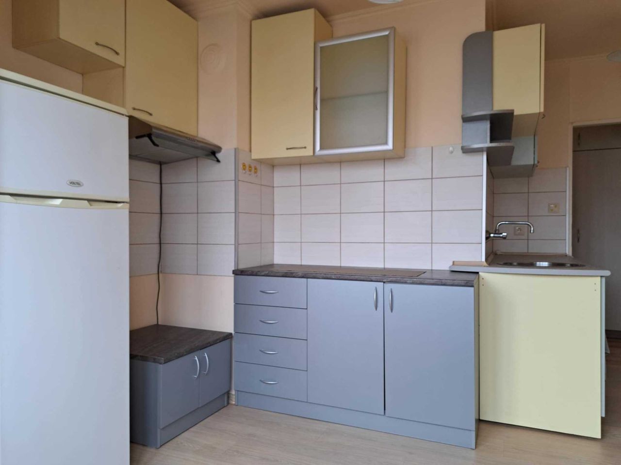 Продава се Едностаен апартамент в Русе, Здравец Изток - 45 кв.м за 1445 €/кв.м - Снимка #5