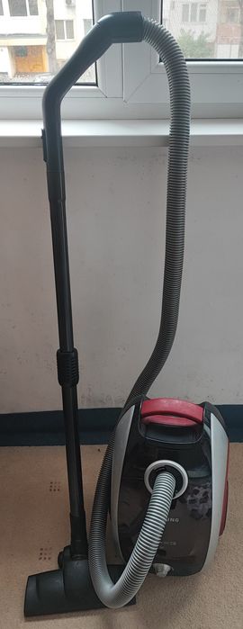 Прахосмукачка Philips FC8714 и Samsung sc7480