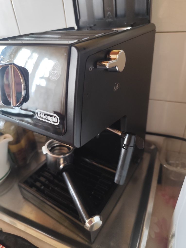 Кафемашина DeLonghi ECP31.21