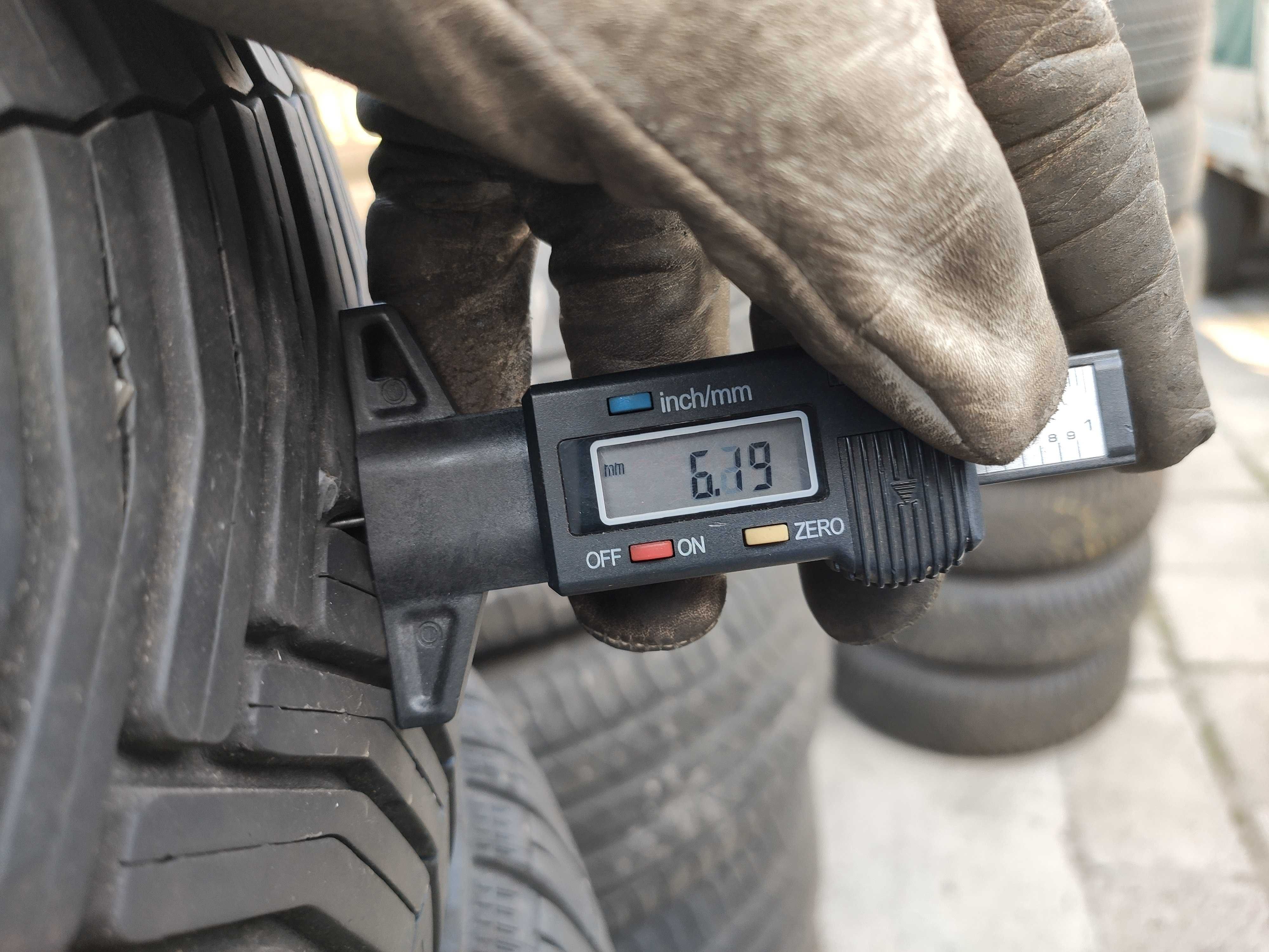 2бр Всесезонни гуми 205 60 16 - Michelin