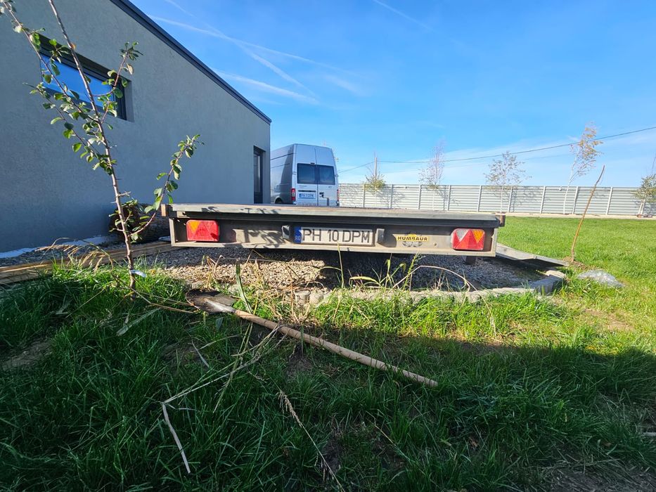 Vând auto platforma  humbaur 3000 kg