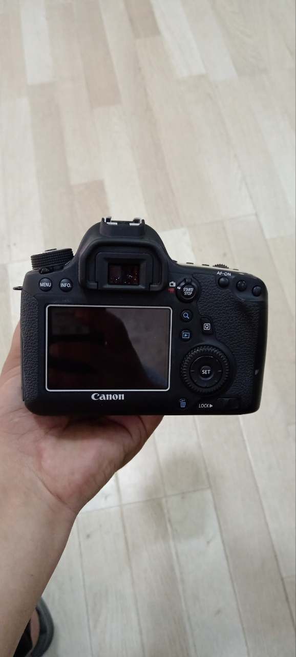 Canon 6D ideal holatda