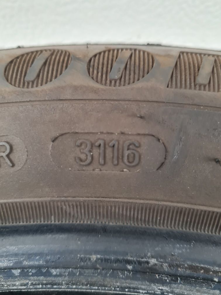 Зимни гуми 2 броя GOODYEAR UltraGrip9 195 55 R16 дот 3116
