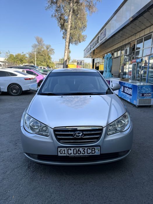 Hyundai  elantra
