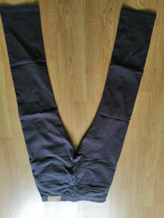 Pantaloni Blugi / Jeans Skinny fit, Canna di Fucile, Size 30(T 44) NOU