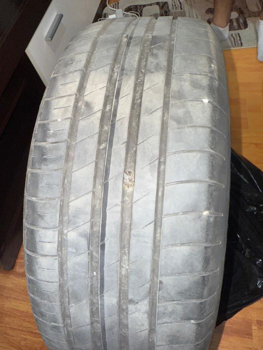 Anvelope vara 225/55/R17 97W Goodyear si Uniroyal