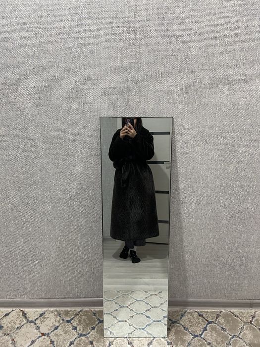 Продам эко шубу в отличном состоянии