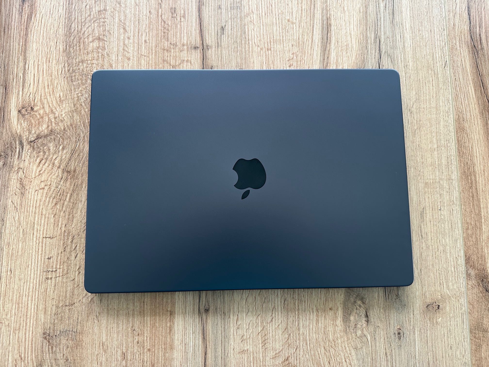 MacBook Pro 16" M4 PRO Chip 14-CPU/20-GPU/48RAM/512GB SSD