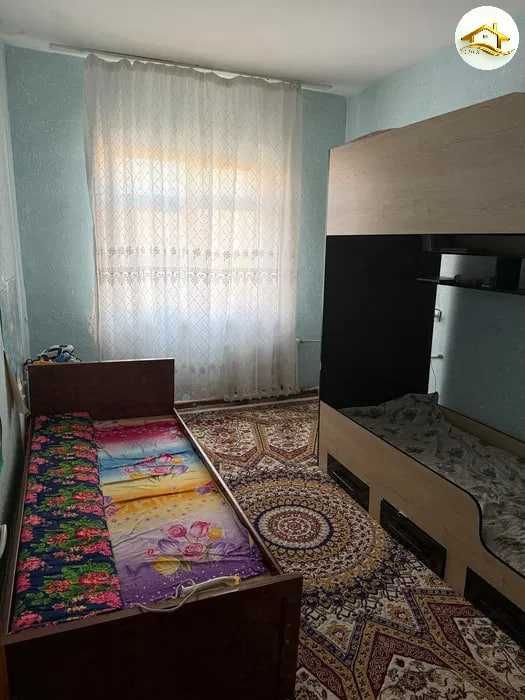 Срочно продаётся 4х квартира на 4 этаж ор р ШАРК 1