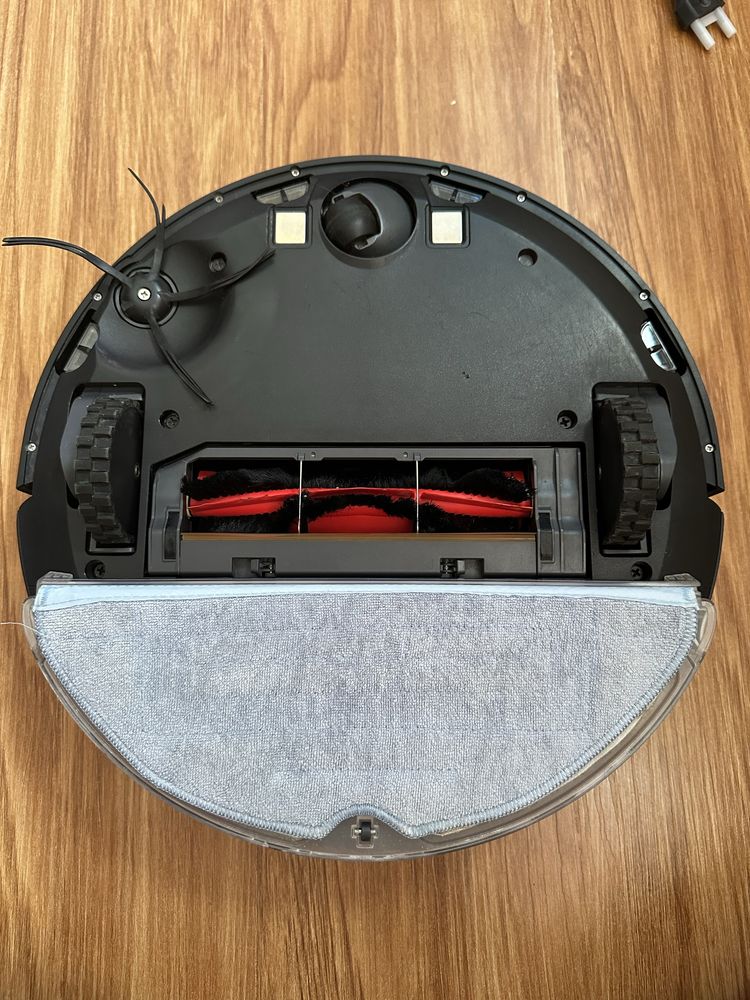 Продается робот пылесос roborock s6 pure