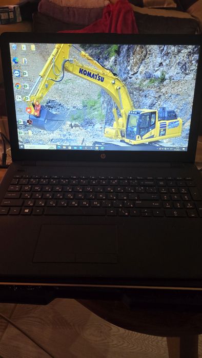 лаптоп HP 15.6инча